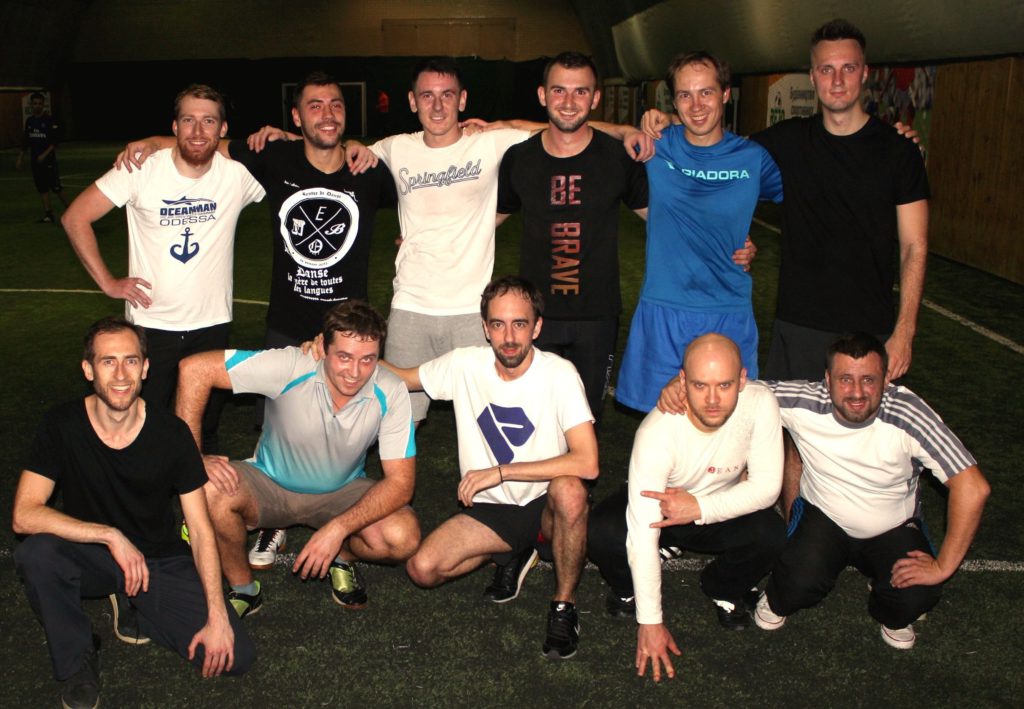 Фундамент_играть в футбол в Киеве